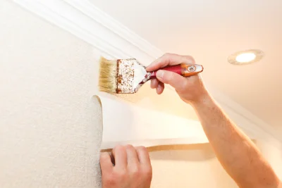 Pose de papier peint à Cheniers — revêtements muraux et toiles de verre